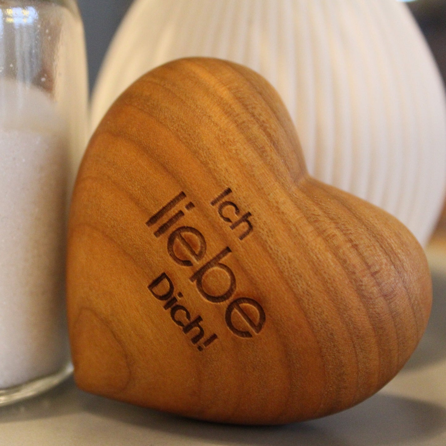 Thankgoods wooden heart I love you - Valentinstag