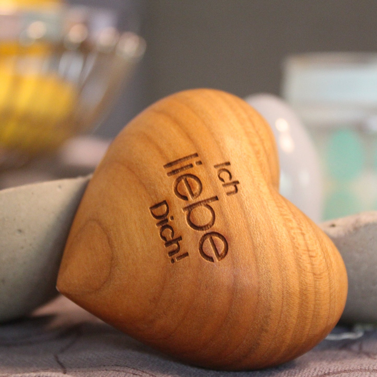 Thankgoods wooden heart I love you - Valentinstag